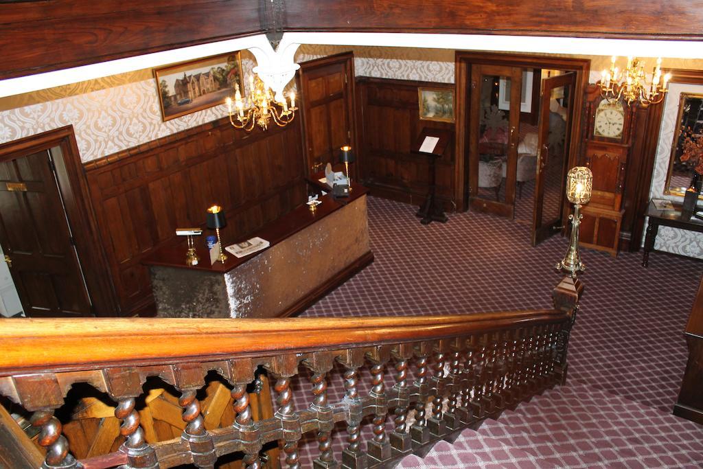 Oakwood Hall Hotel Bingley Esterno foto