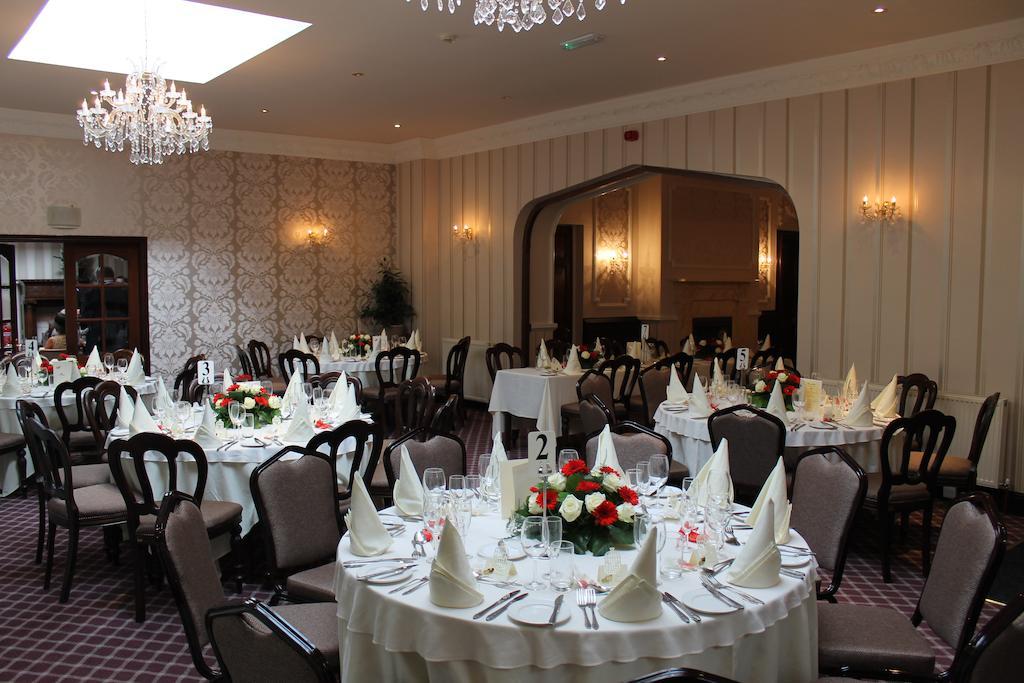 Oakwood Hall Hotel Bingley Esterno foto