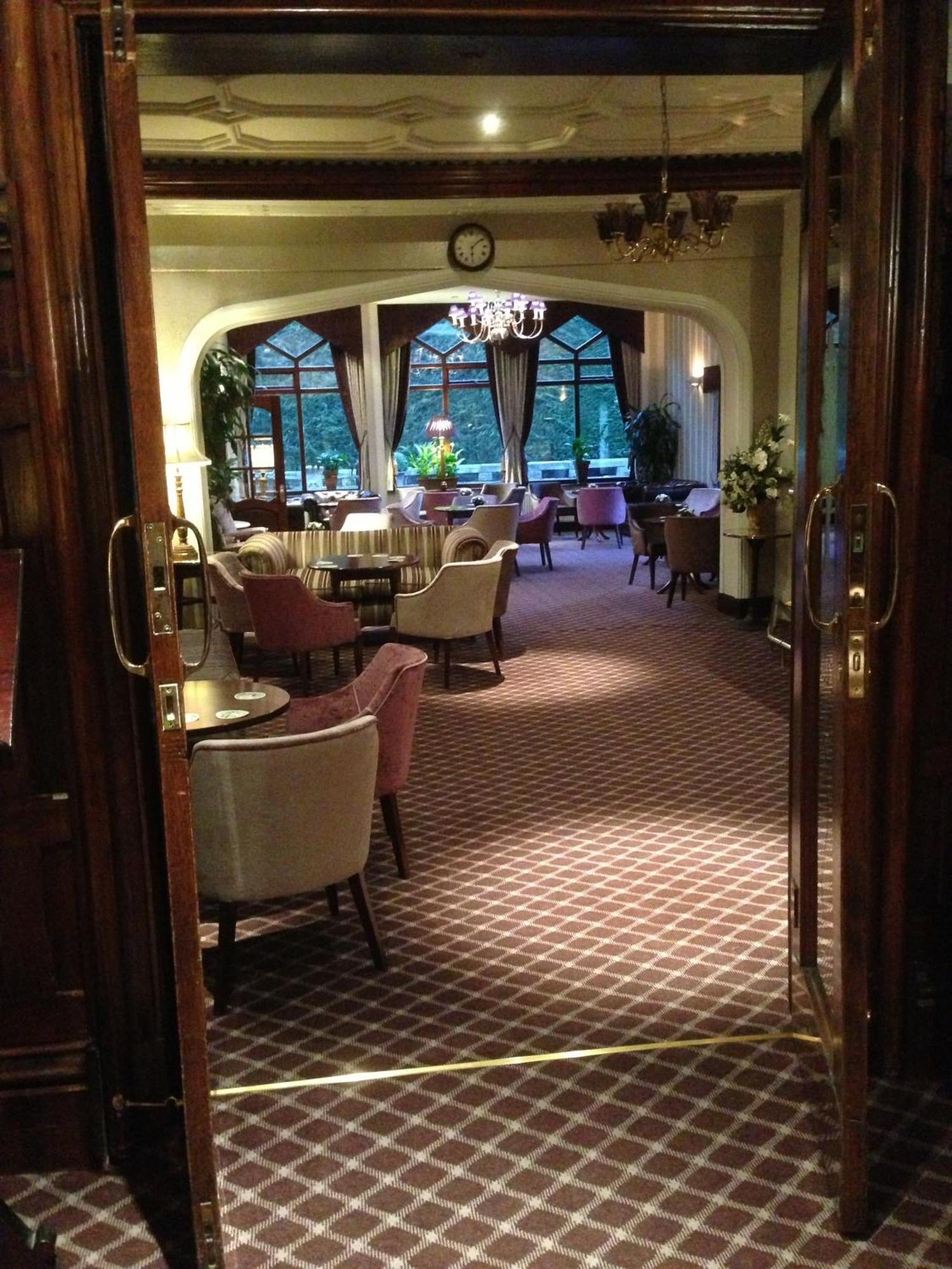 Oakwood Hall Hotel Bingley Esterno foto